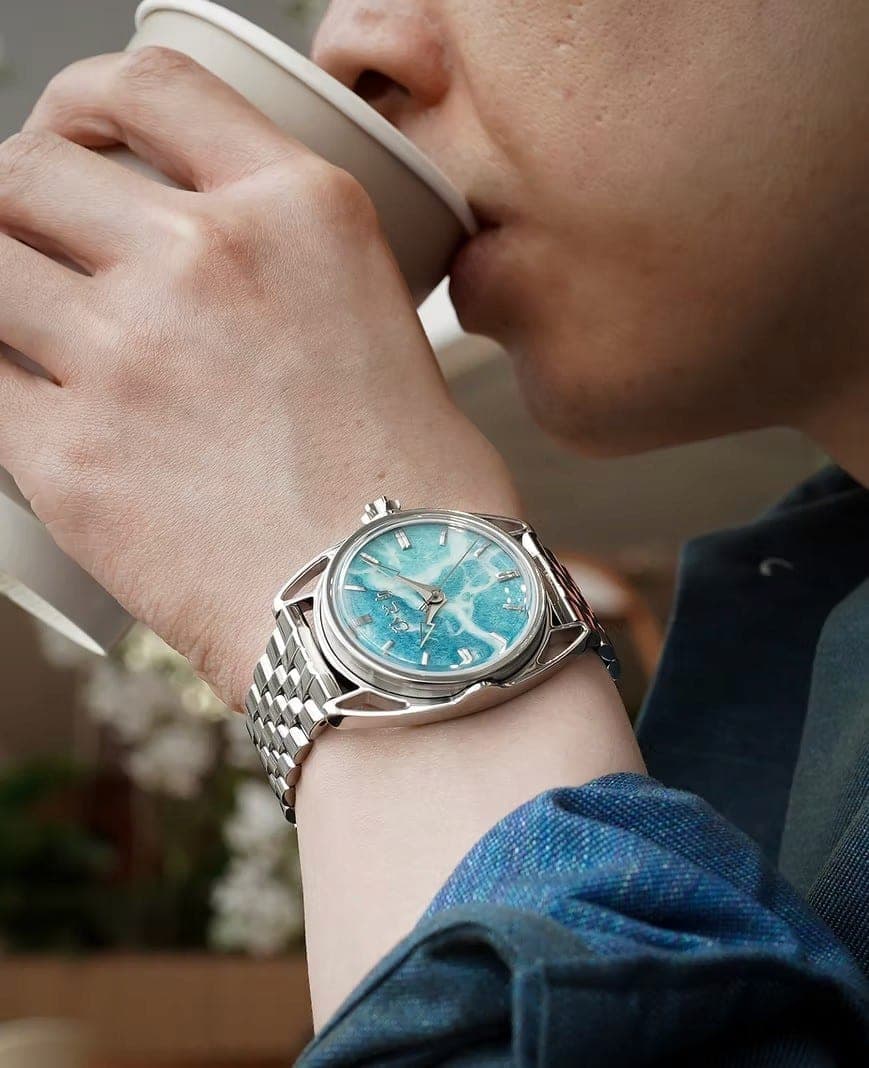 A Nexus Yuyake Nami Washi on the wrist